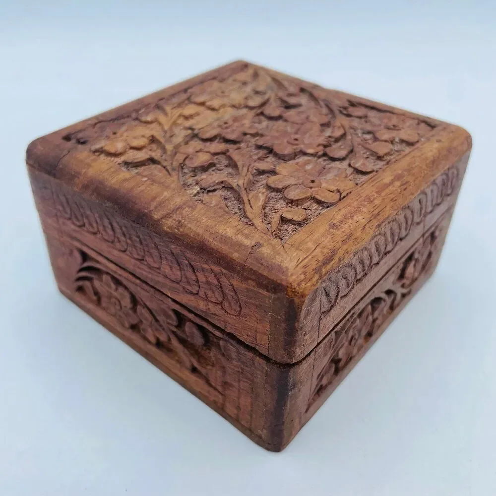 Vintage Decorative Carved Hinged Wooden Trinket Jewelry Snuff Box w/ Flowers
